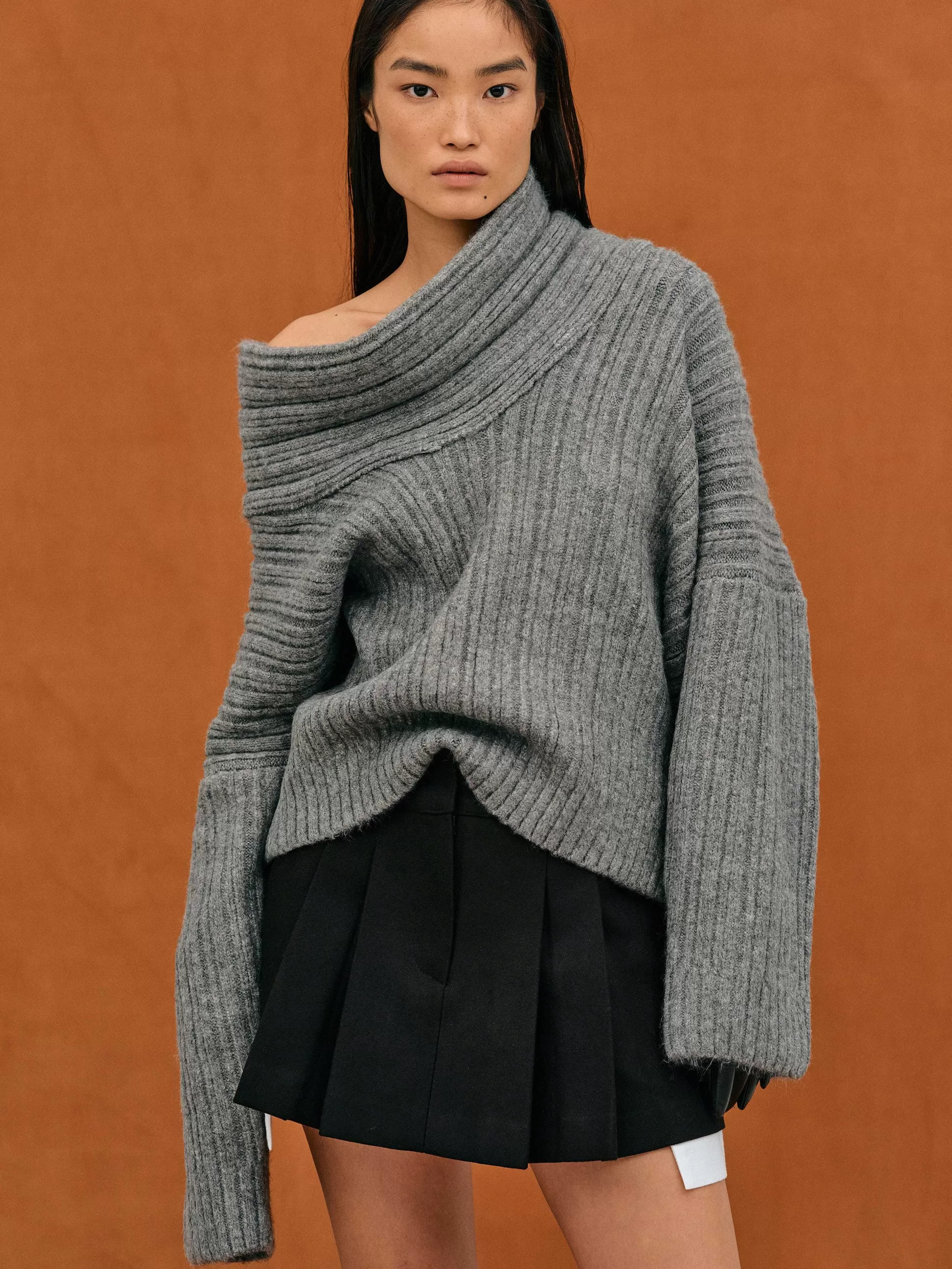 Source Unknown Becca Pull Surdimensionne En Tricot A Rouleau Haut, Gris Tempete Flash Sale