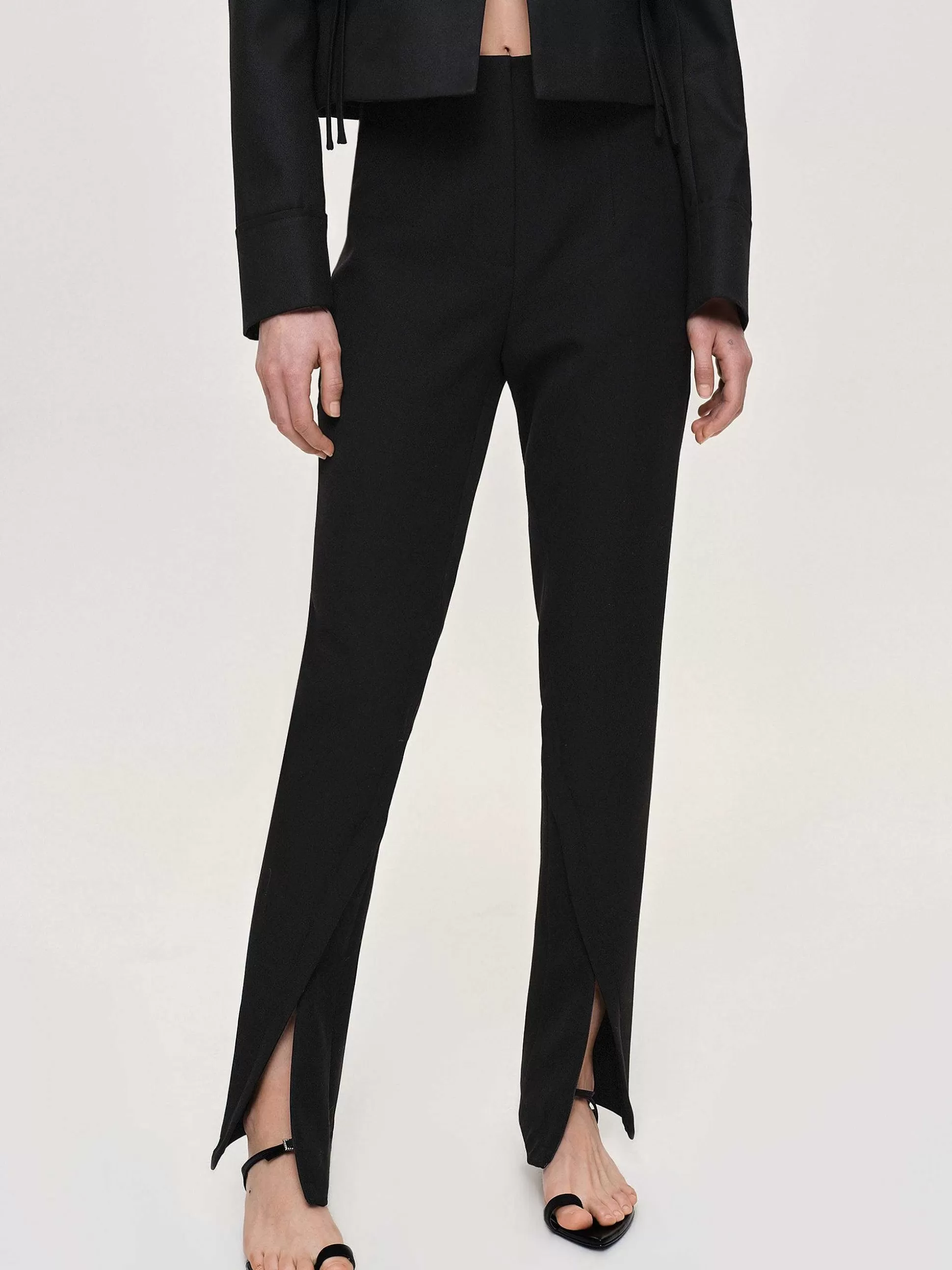 Source Unknown Pantalon Slim Coupe En Biais Tyia, Noir Flash Sale