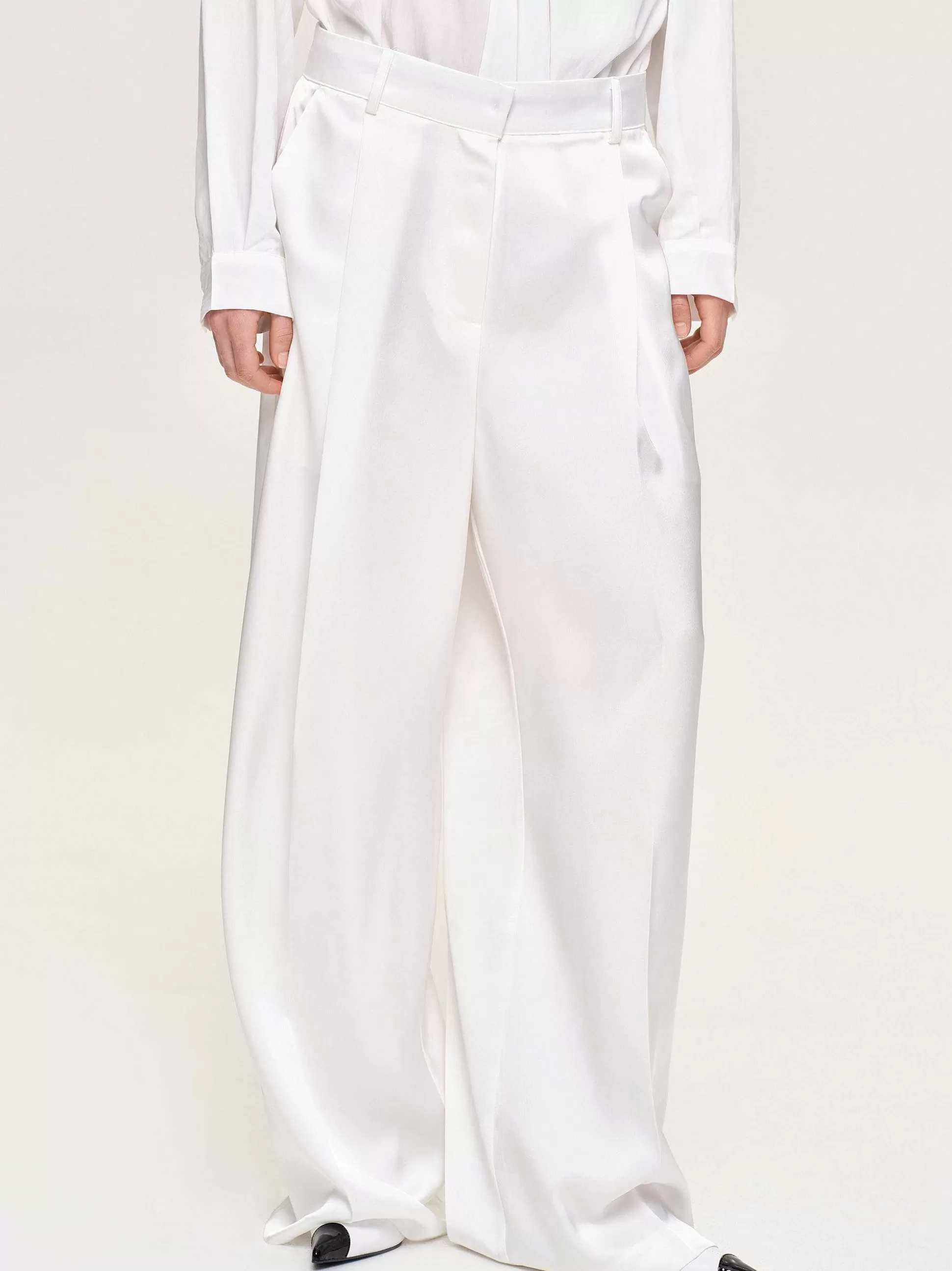 Source Unknown Pantalon Taiamo Fluide Satin, Blanc Clearance